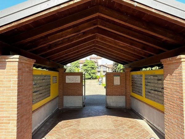 APPARTAMENTO DI DUE LOCALI CON BOX